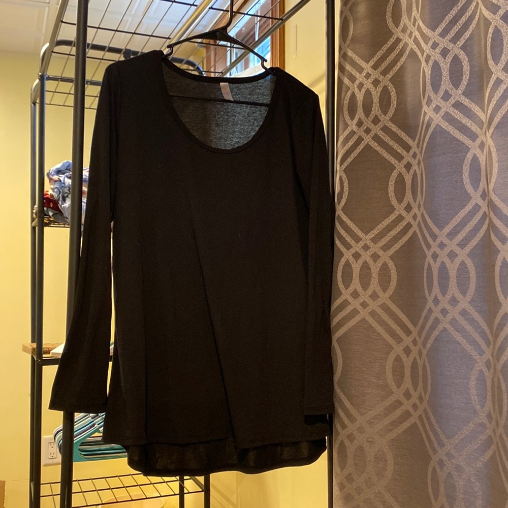 Lularoe black longsleeve